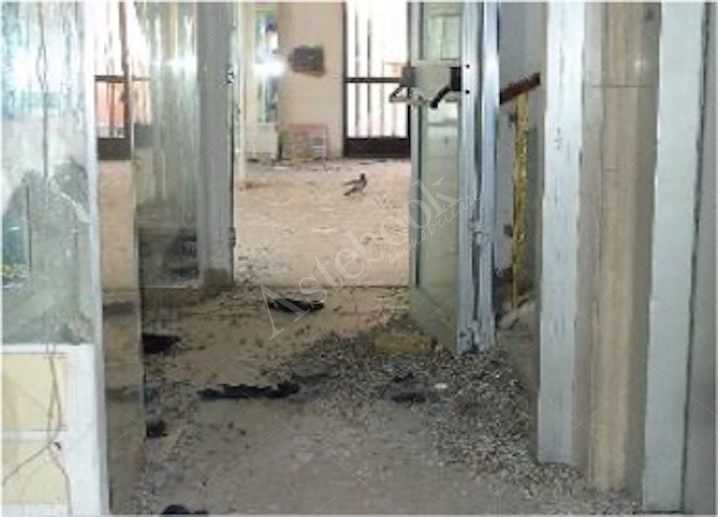 Complesso direzionale composto da sei unit� immobiliari ad uso ufficio in Ancona