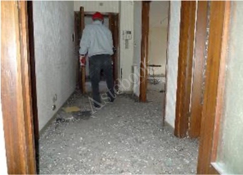 Complesso direzionale composto da sei unit� immobiliari ad uso ufficio in Ancona
