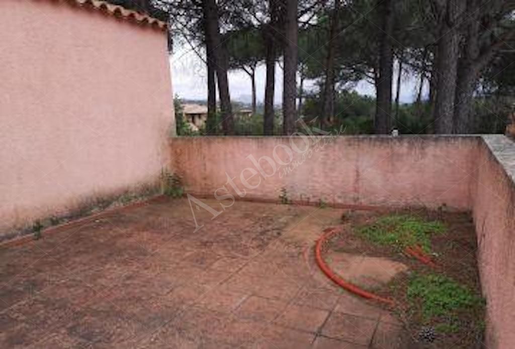 Villino indipendente con piscina privata e giardino in Arzachena 